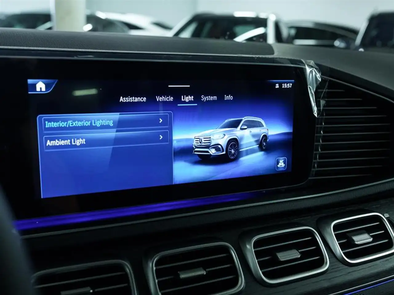 Mercedes-Benz GLS - Image 34