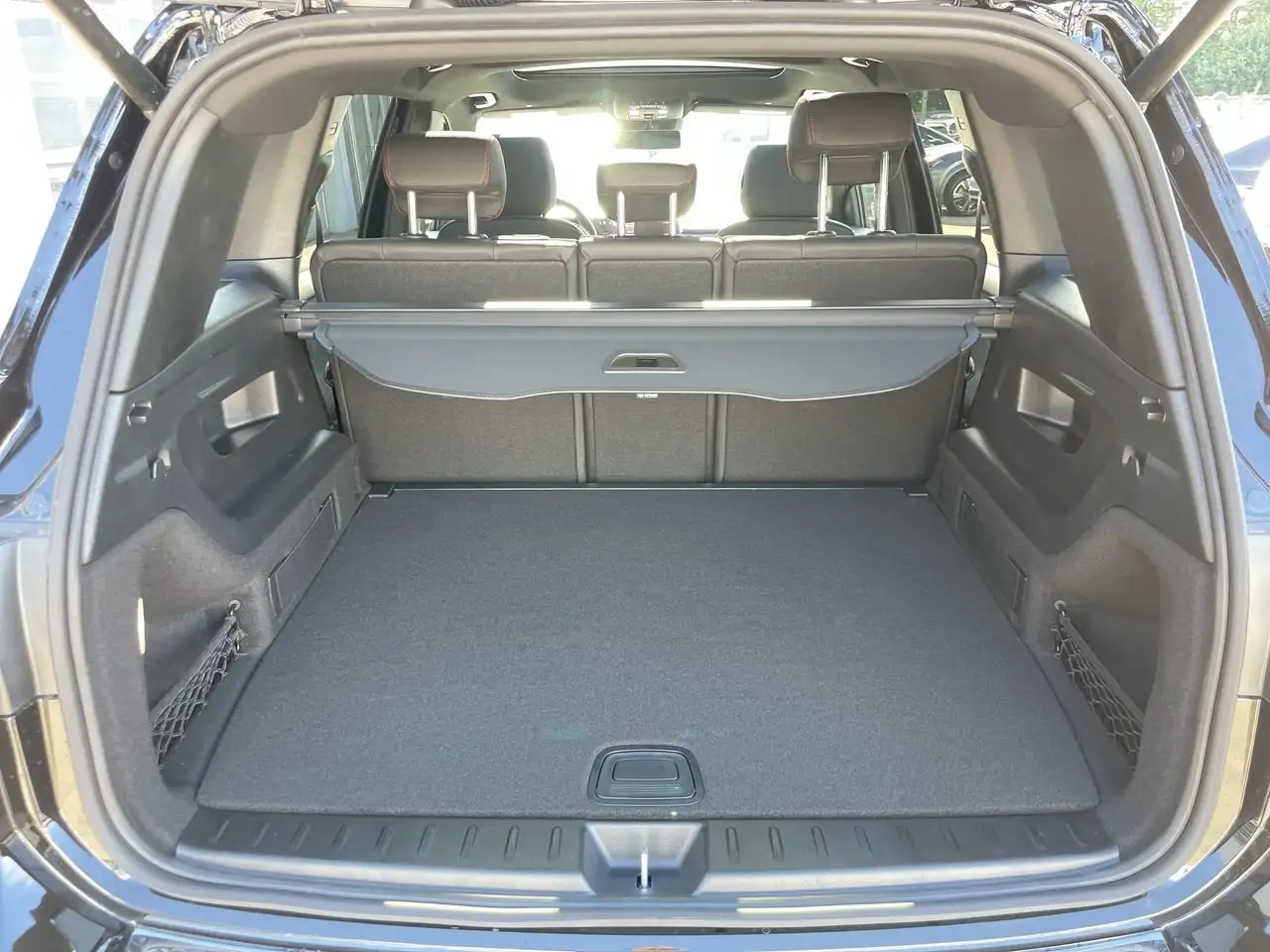 Mercedes-Benz GLB - Image 32