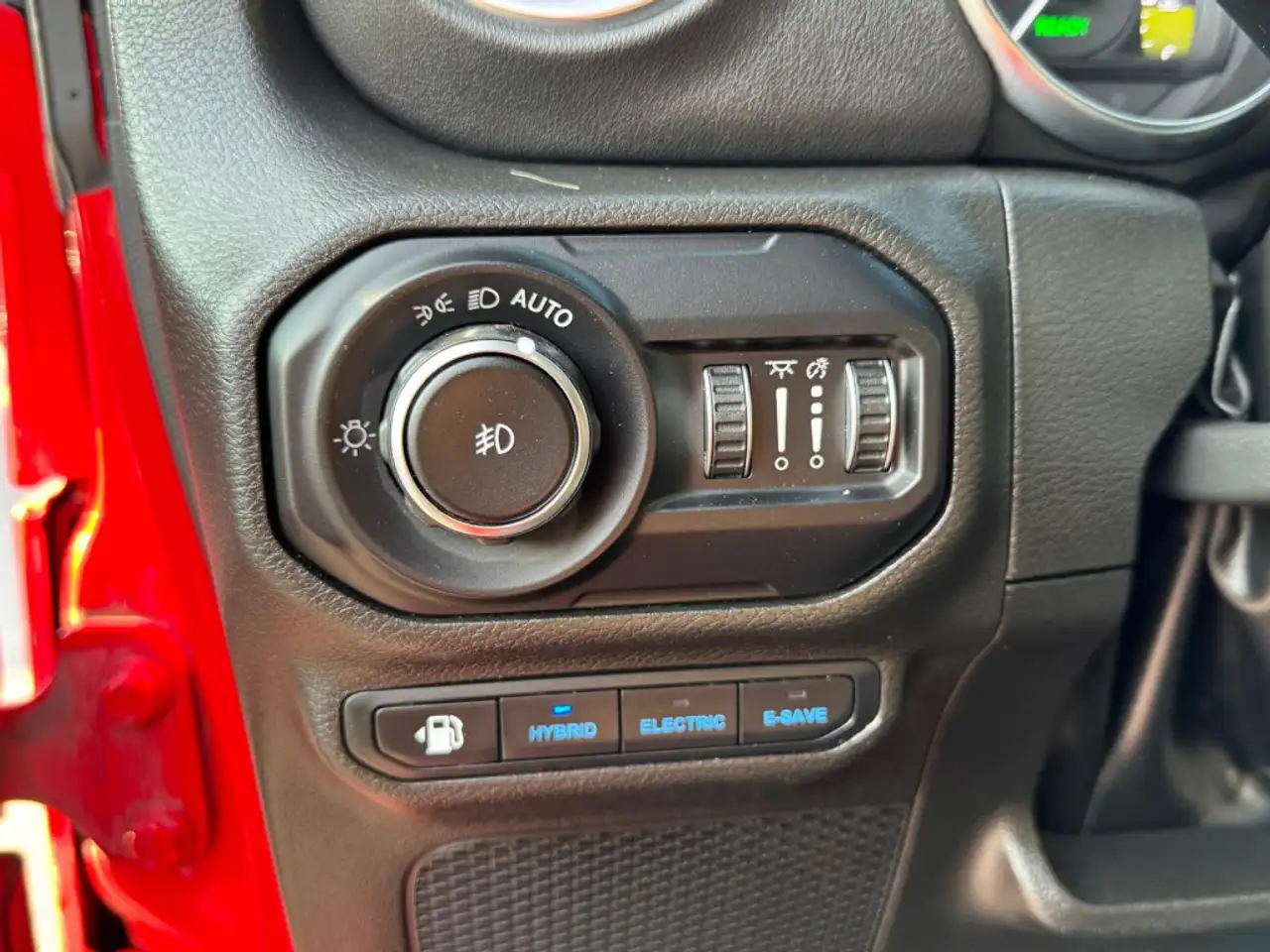 Jeep Wrangler - Image 10