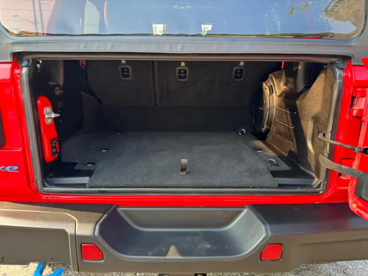 Jeep Wrangler - Image 19