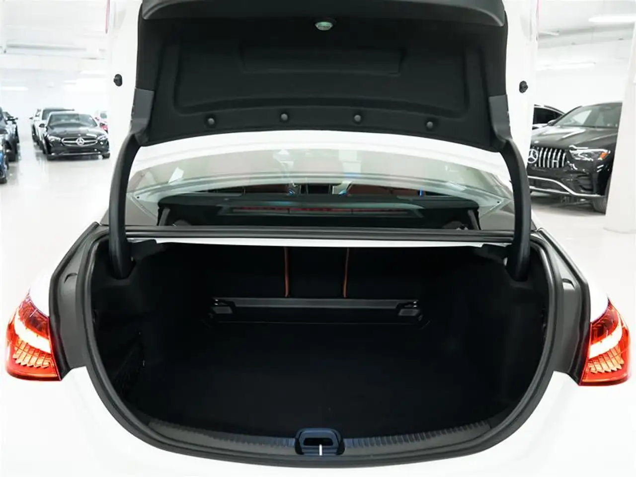 Mercedes-Benz C-Class - Image 17