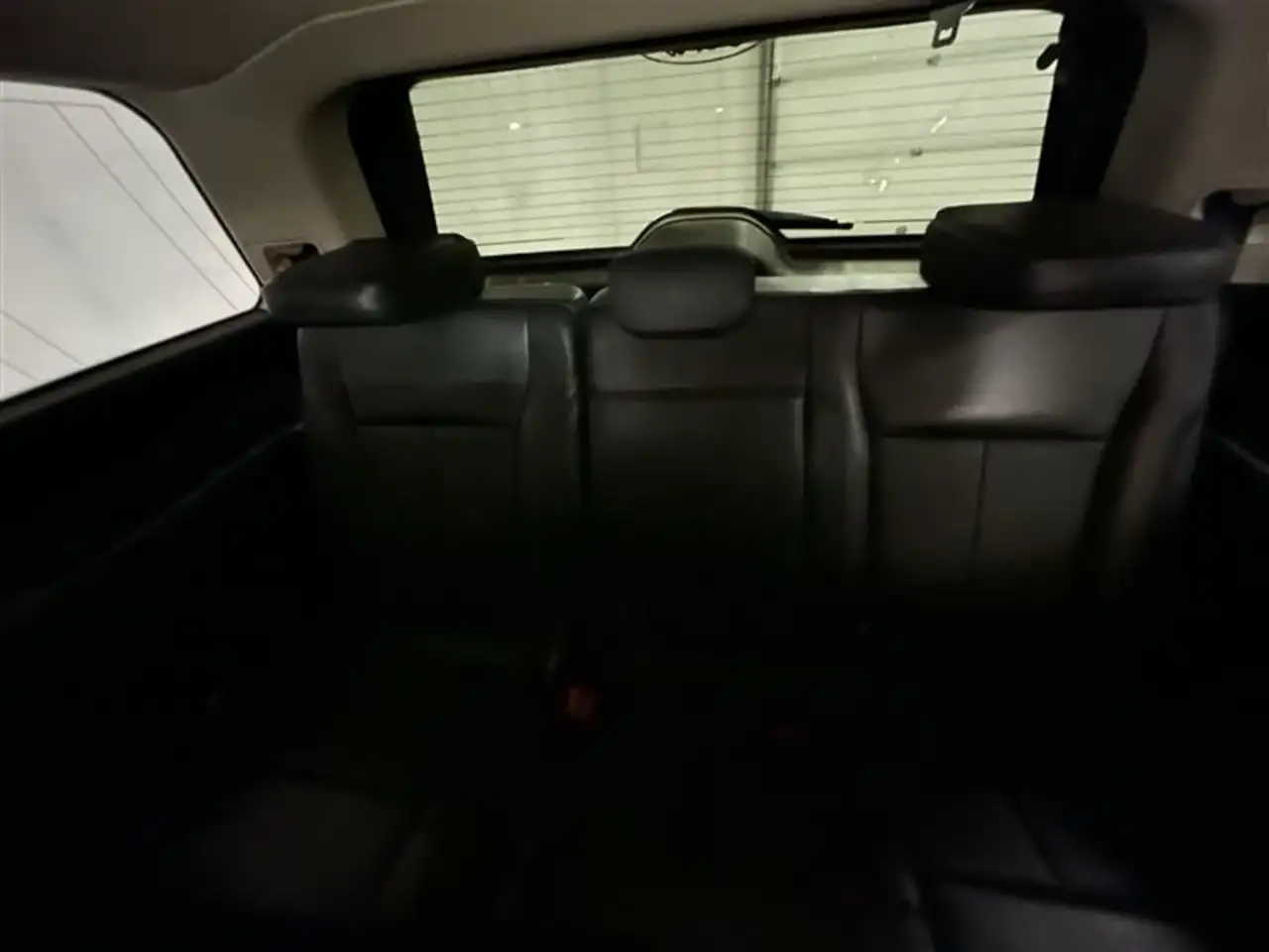 Ford Expedition - Image 7