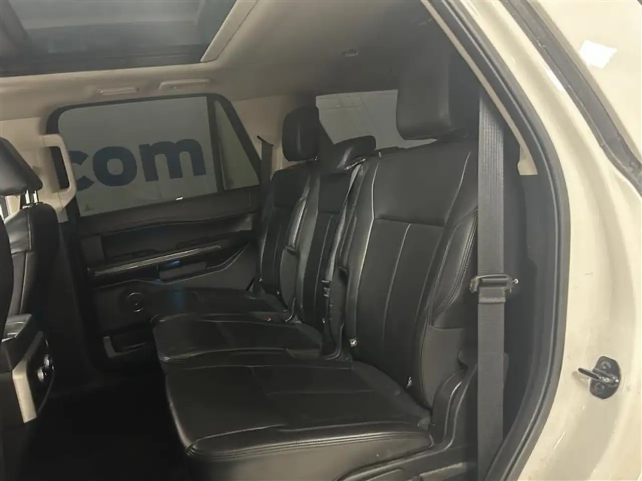 Ford Expedition - Image 6