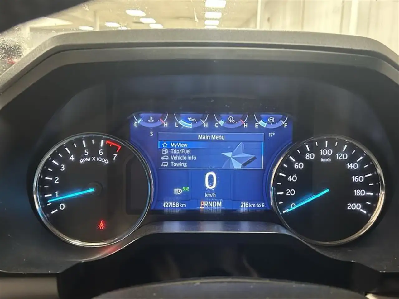 Ford Expedition - Image 21