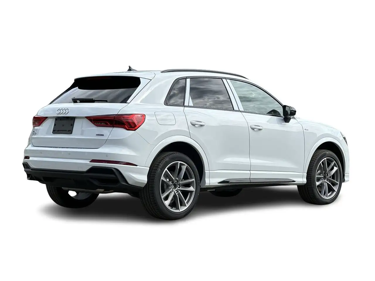 Audi Q3 - Image 14