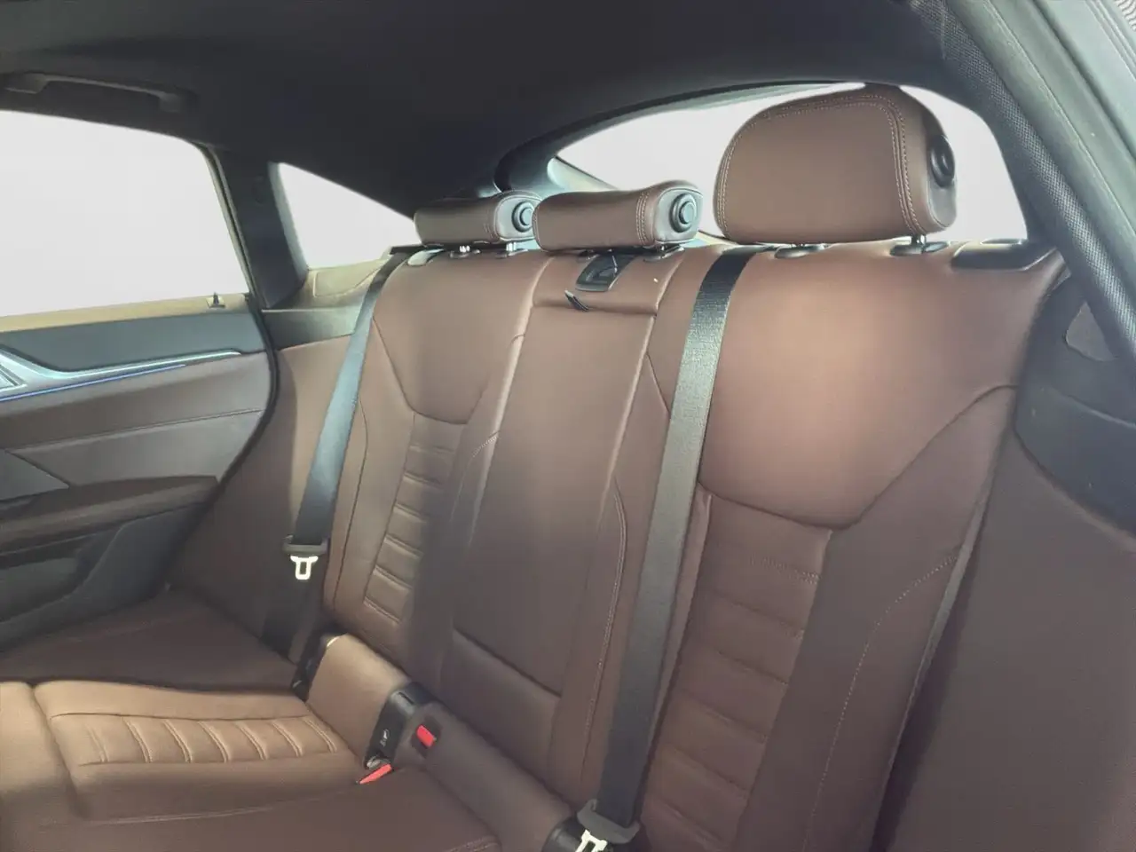 BMW i4 - Image 20