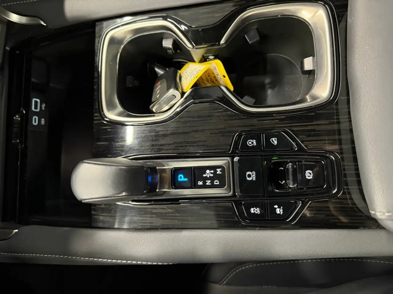 Lexus RX - Image 16