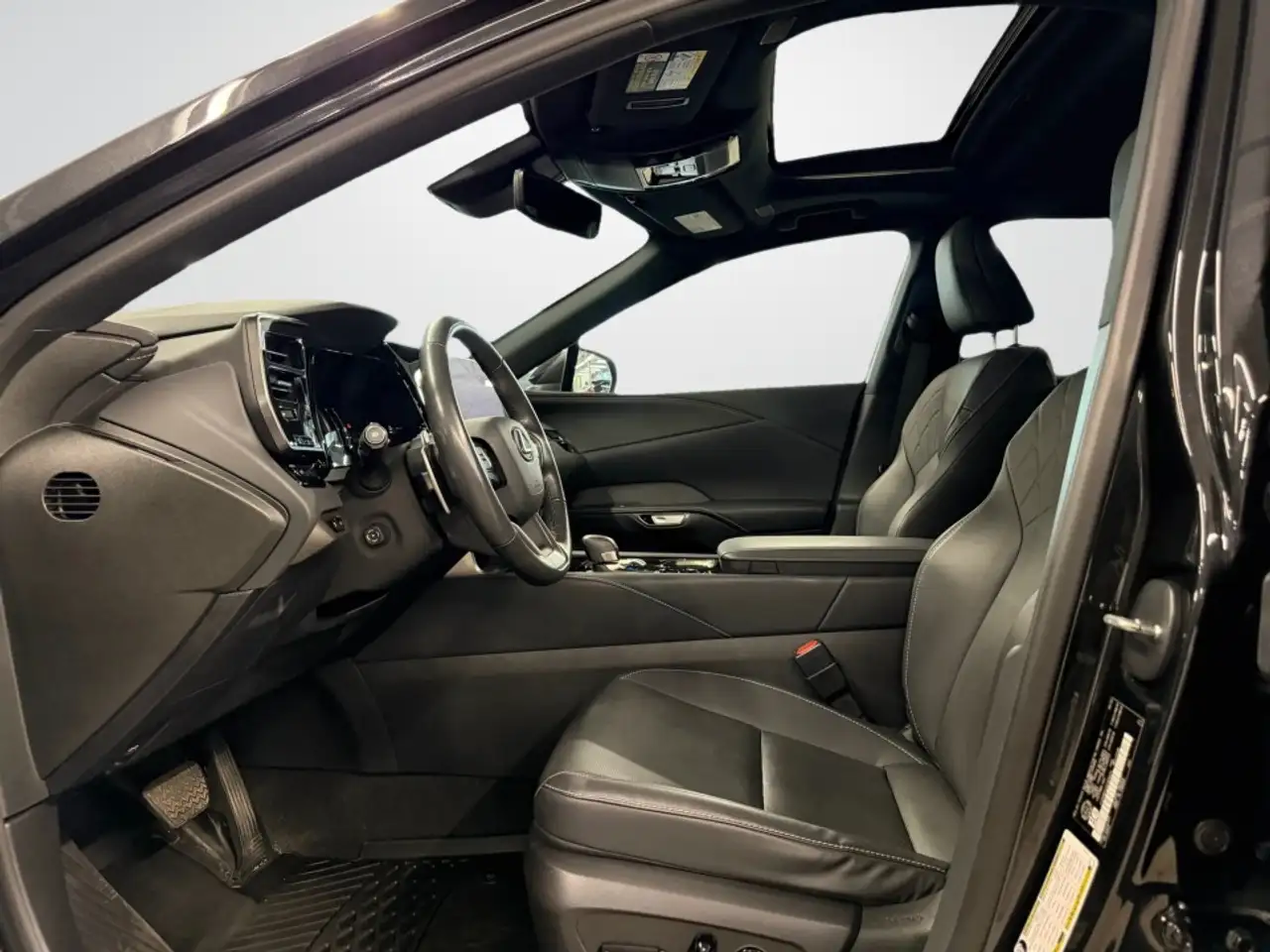 Lexus RX - Image 9