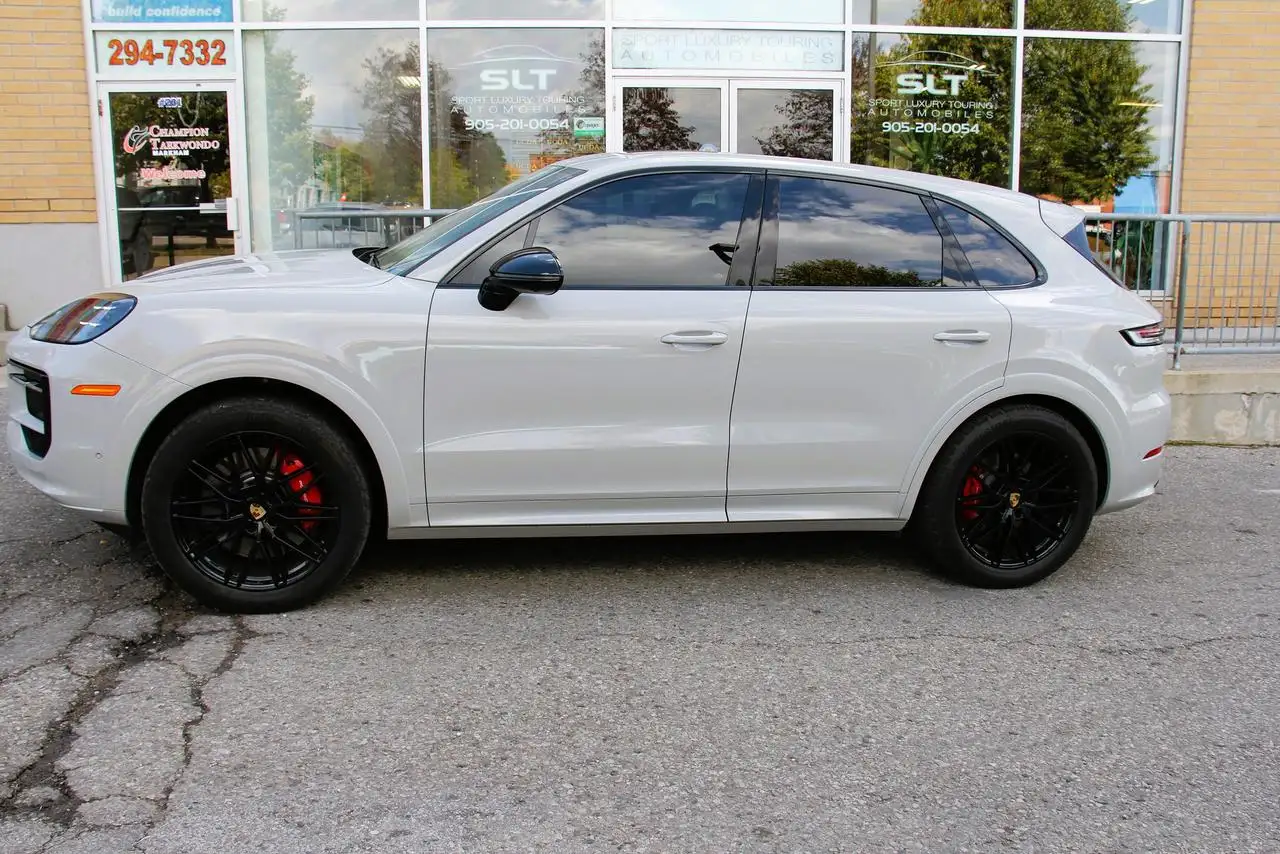 Porsche Cayenne - Image 4