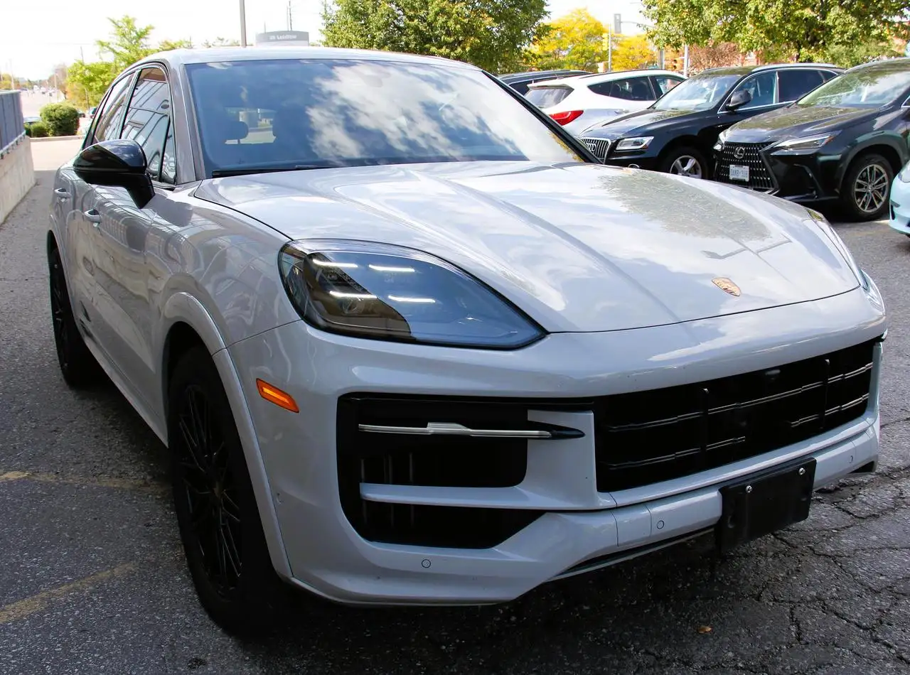 Porsche Cayenne - Image 2