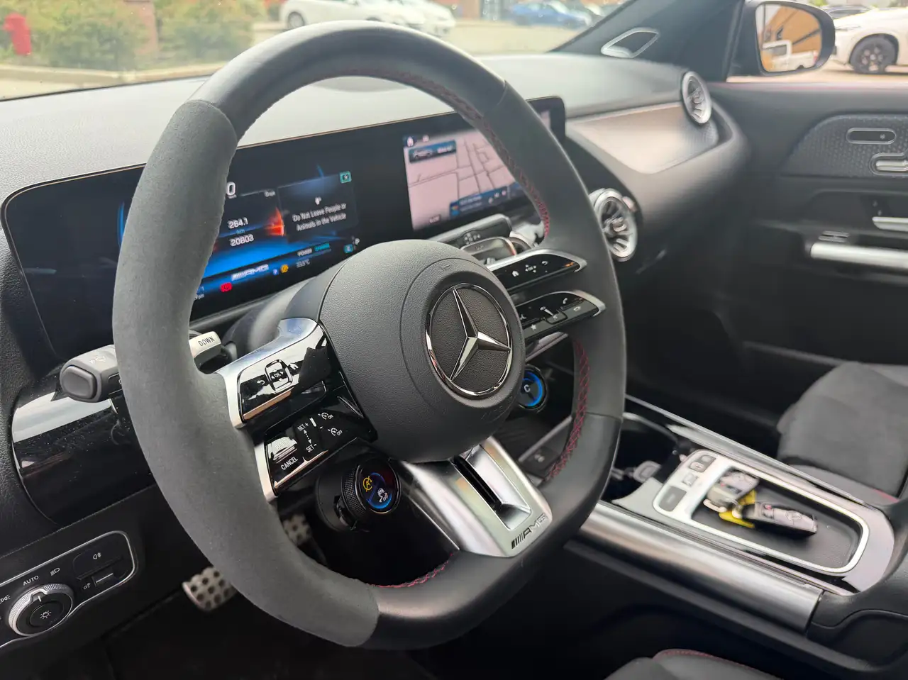 Mercedes-Benz GLA - Image 17