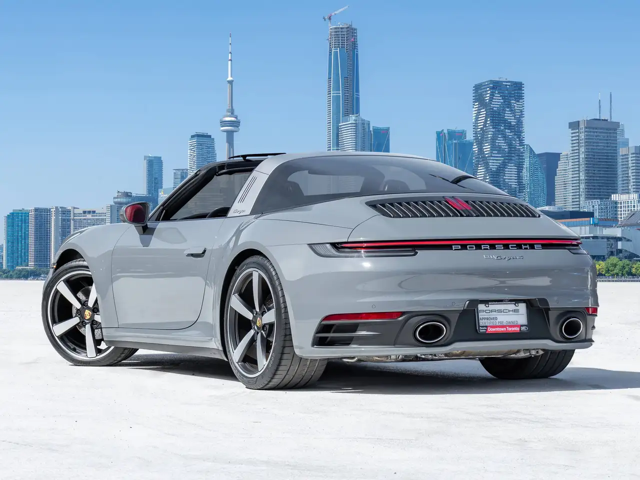 Porsche 911 - Image 6