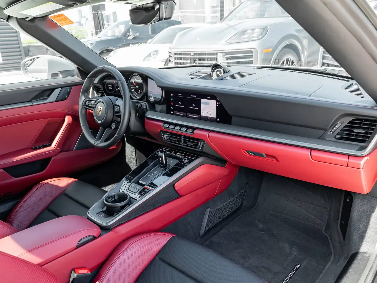 Porsche 911 - Image 22