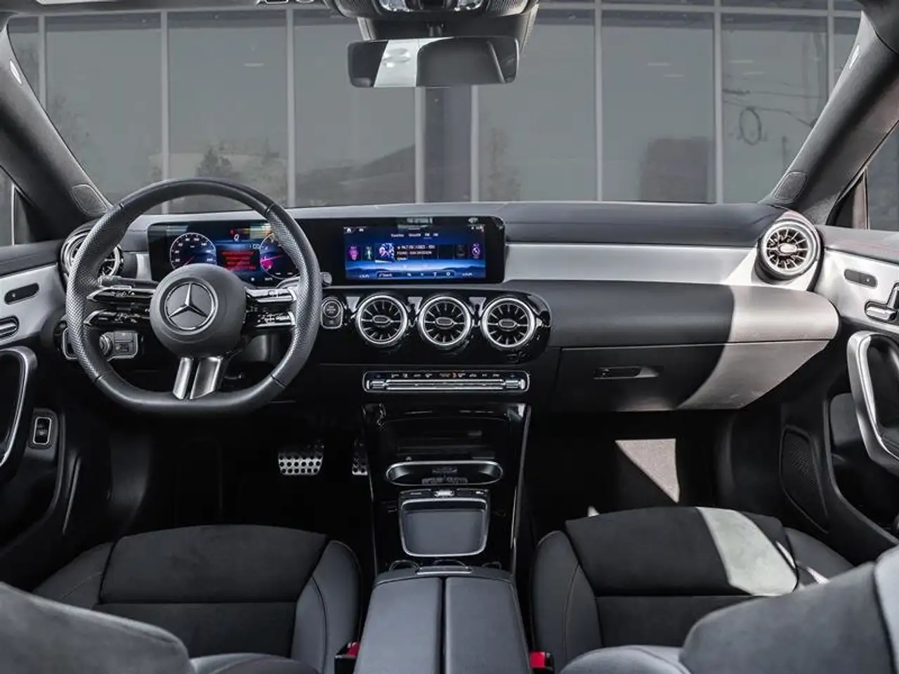 Mercedes-Benz CLA - Image 22