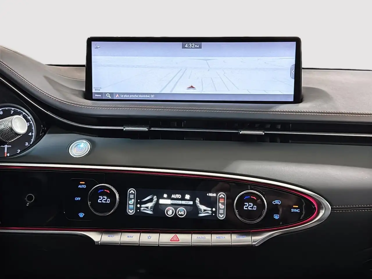 Genesis GV70 - Image 26
