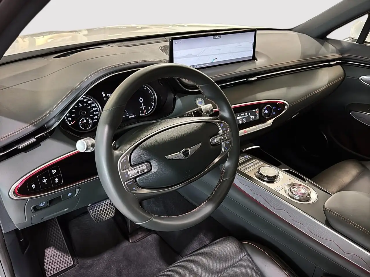 Genesis GV70 - Image 16