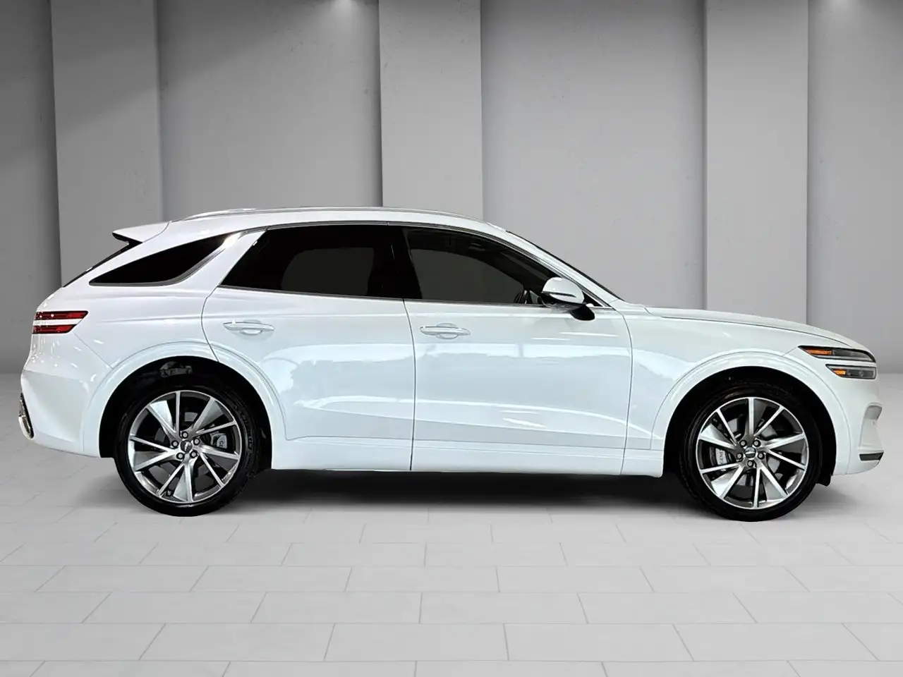 Genesis GV70 - Image 15