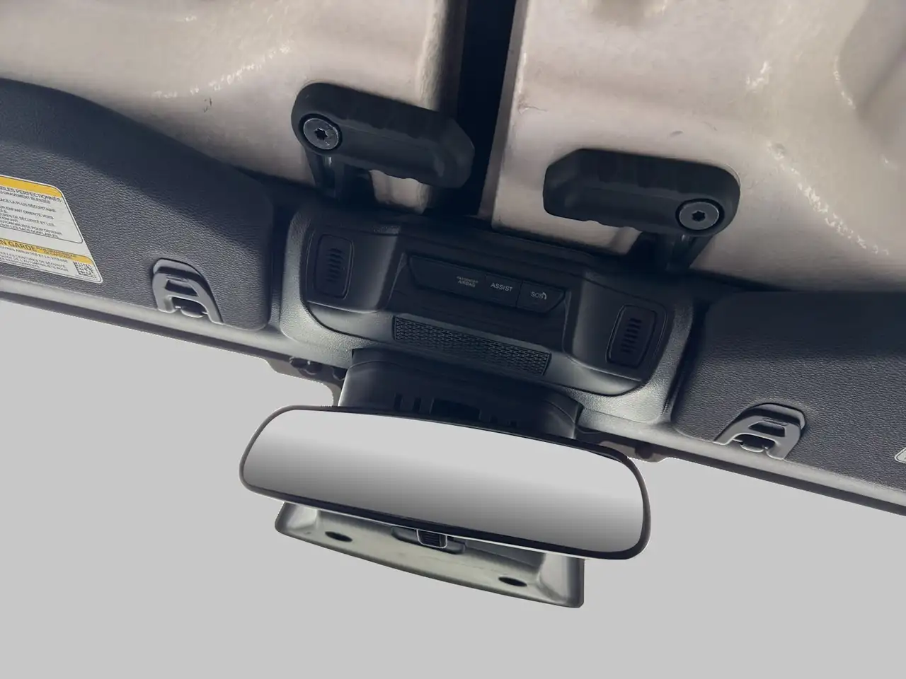 Jeep Wrangler - Image 18