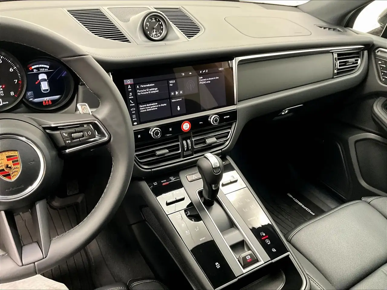 Porsche Macan - Image 23