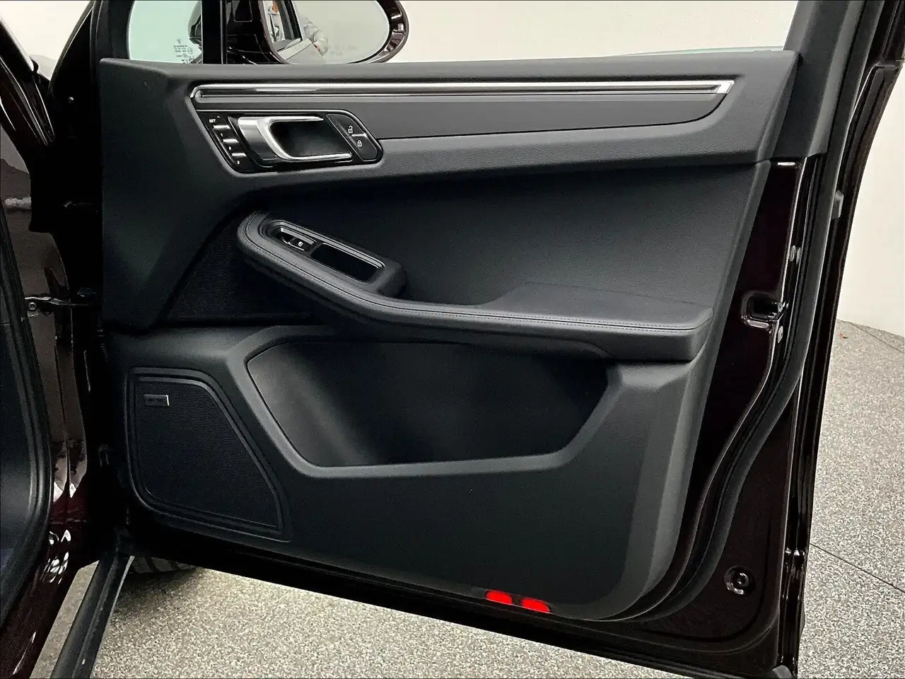Porsche Macan - Image 30