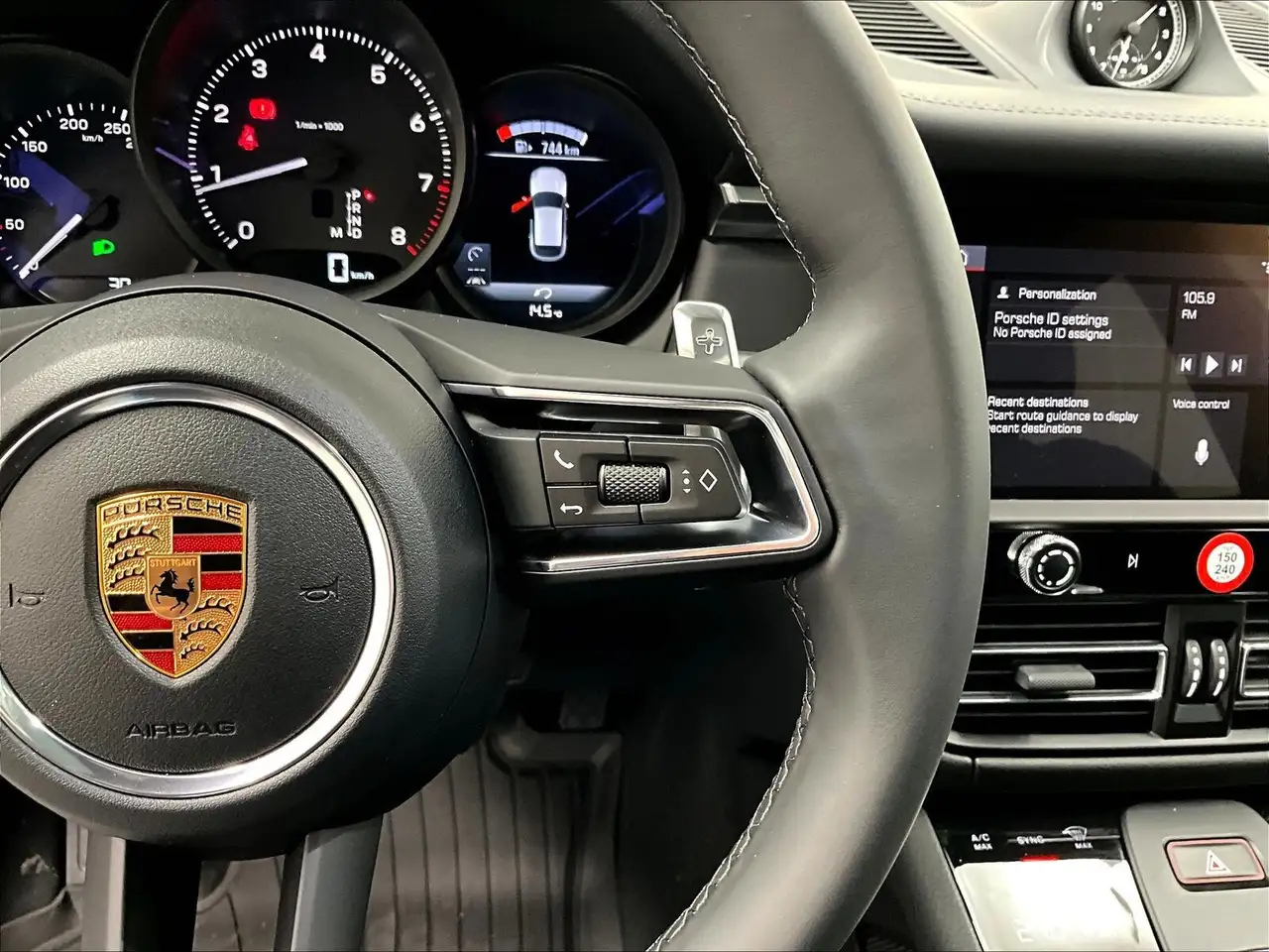 Porsche Macan - Image 21