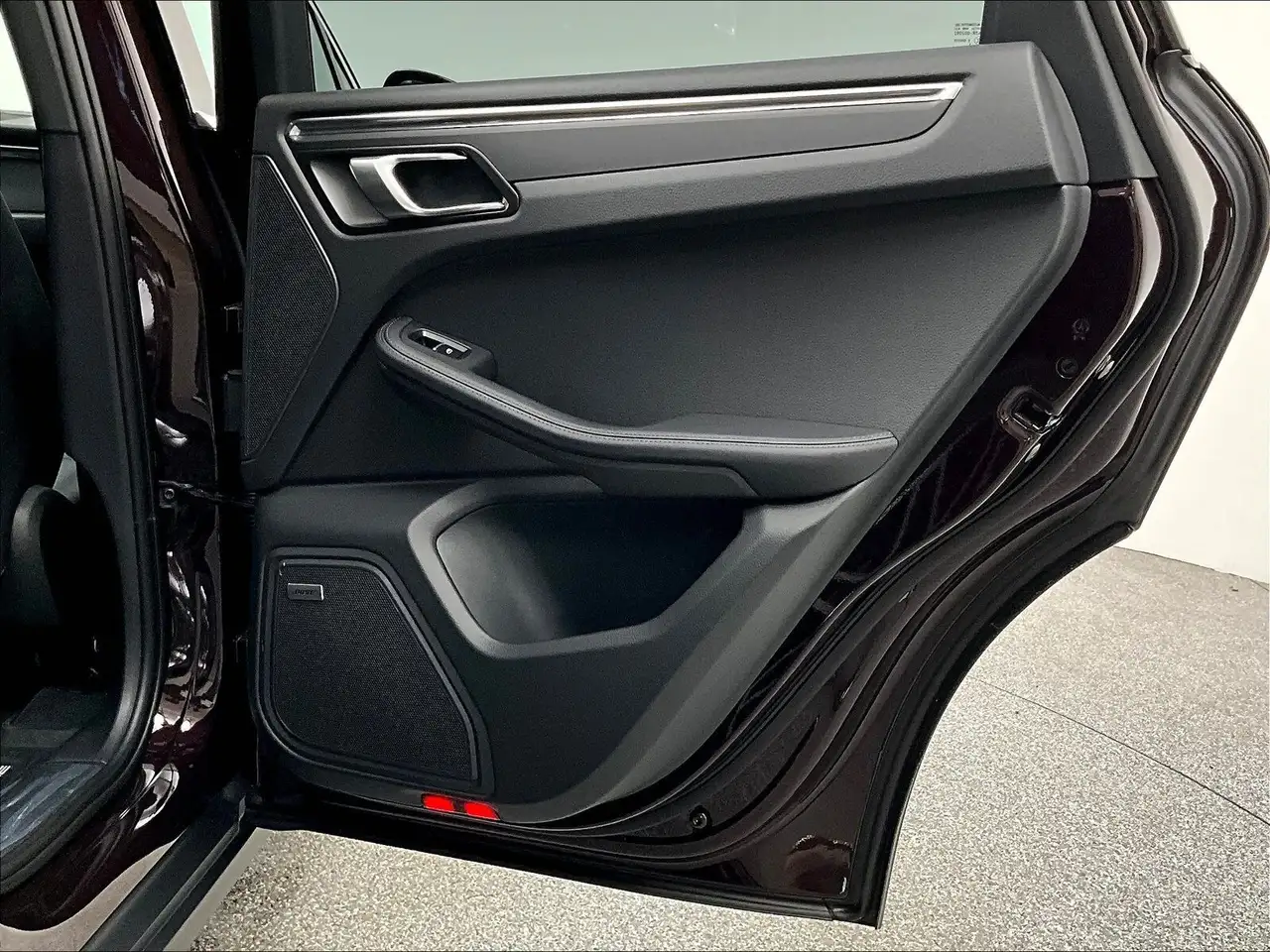 Porsche Macan - Image 31
