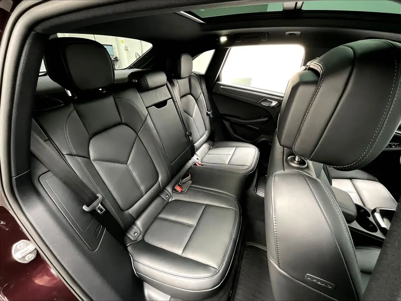 Porsche Macan - Image 16