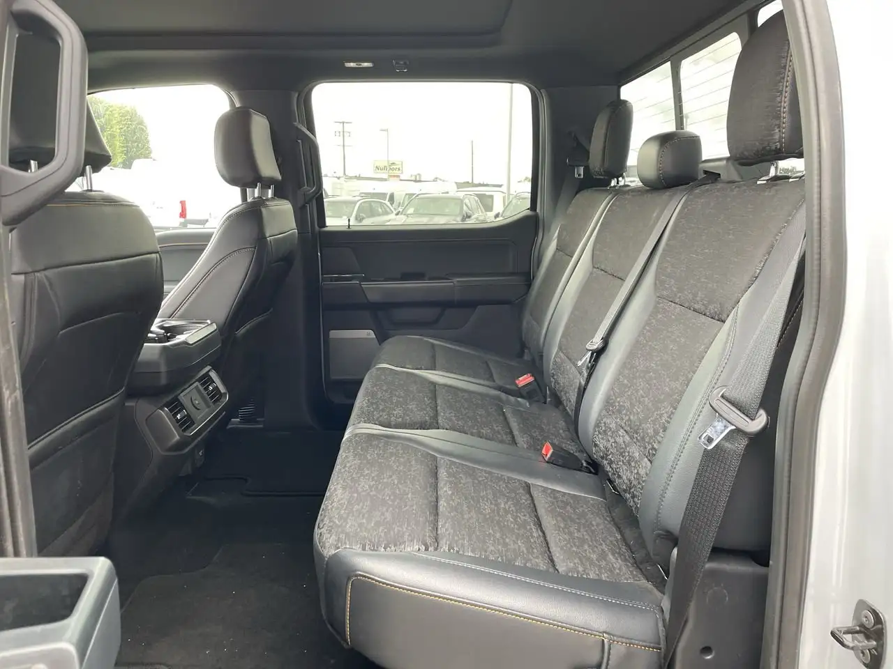Ford F-150 - Image 27