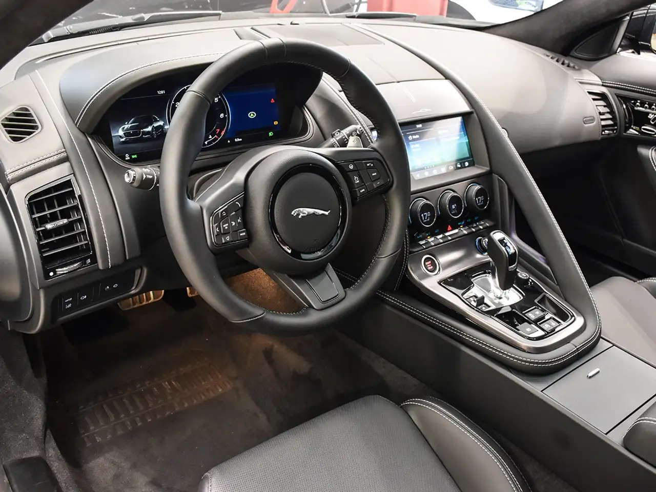 Jaguar F-Type - Image 8
