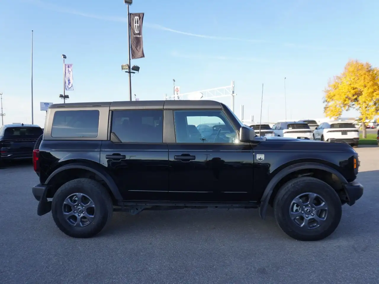 Ford Bronco - Image 6
