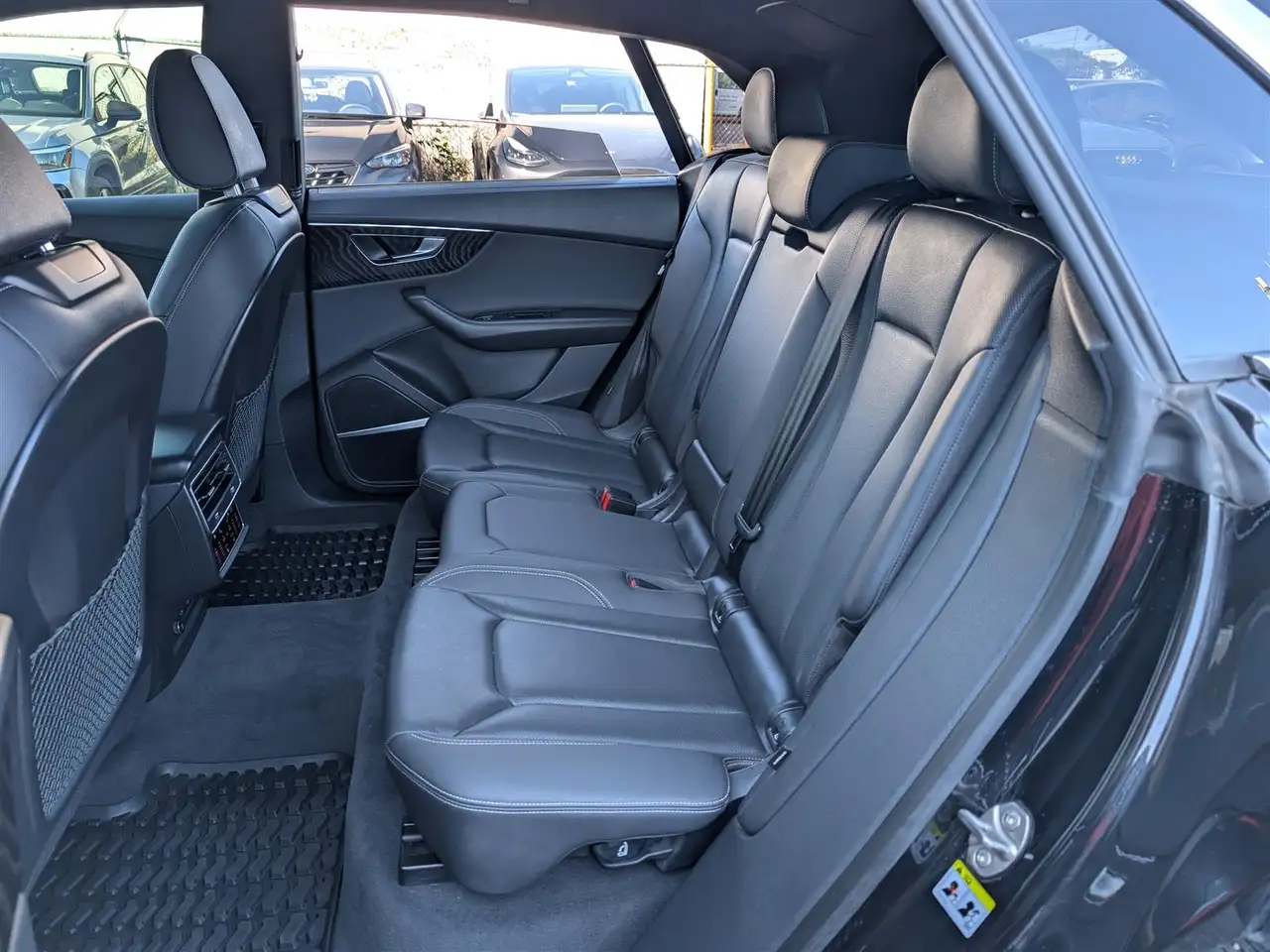 Audi Q8 - Image 19