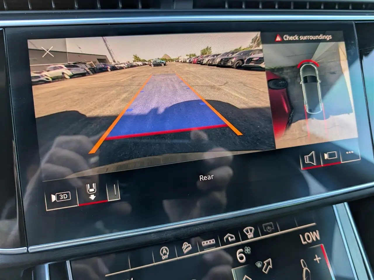 Audi Q8 - Image 14