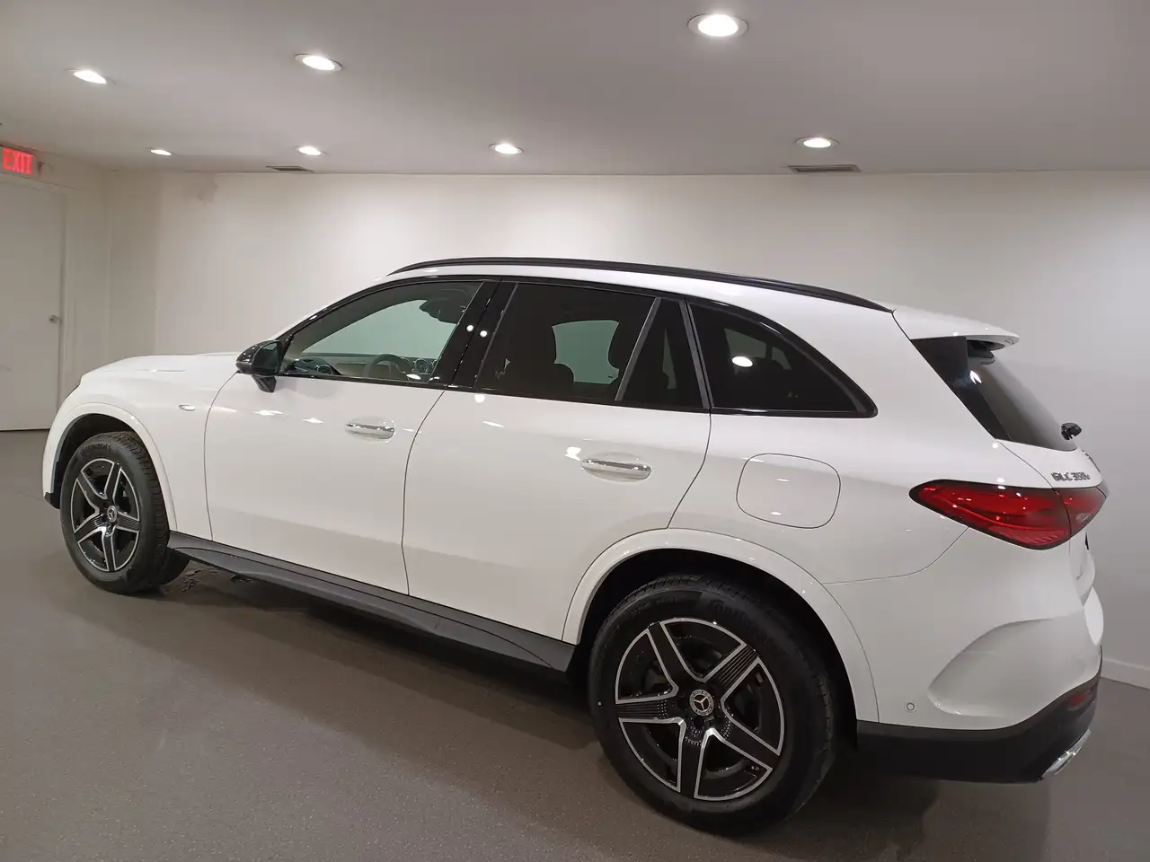 Mercedes-Benz GLC - Image 13
