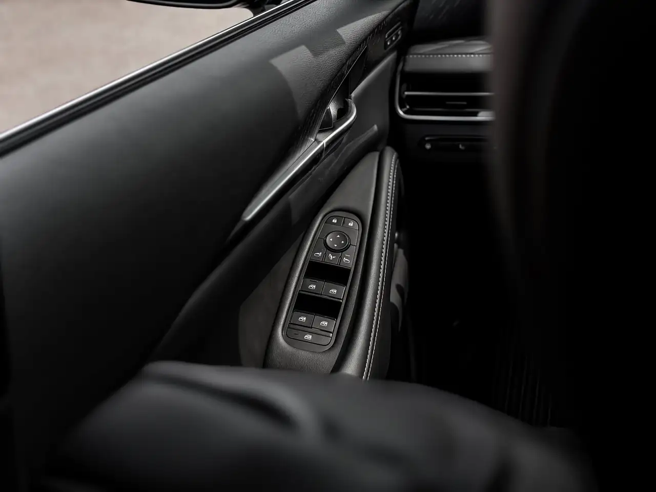 Infiniti QX65 - Image 19