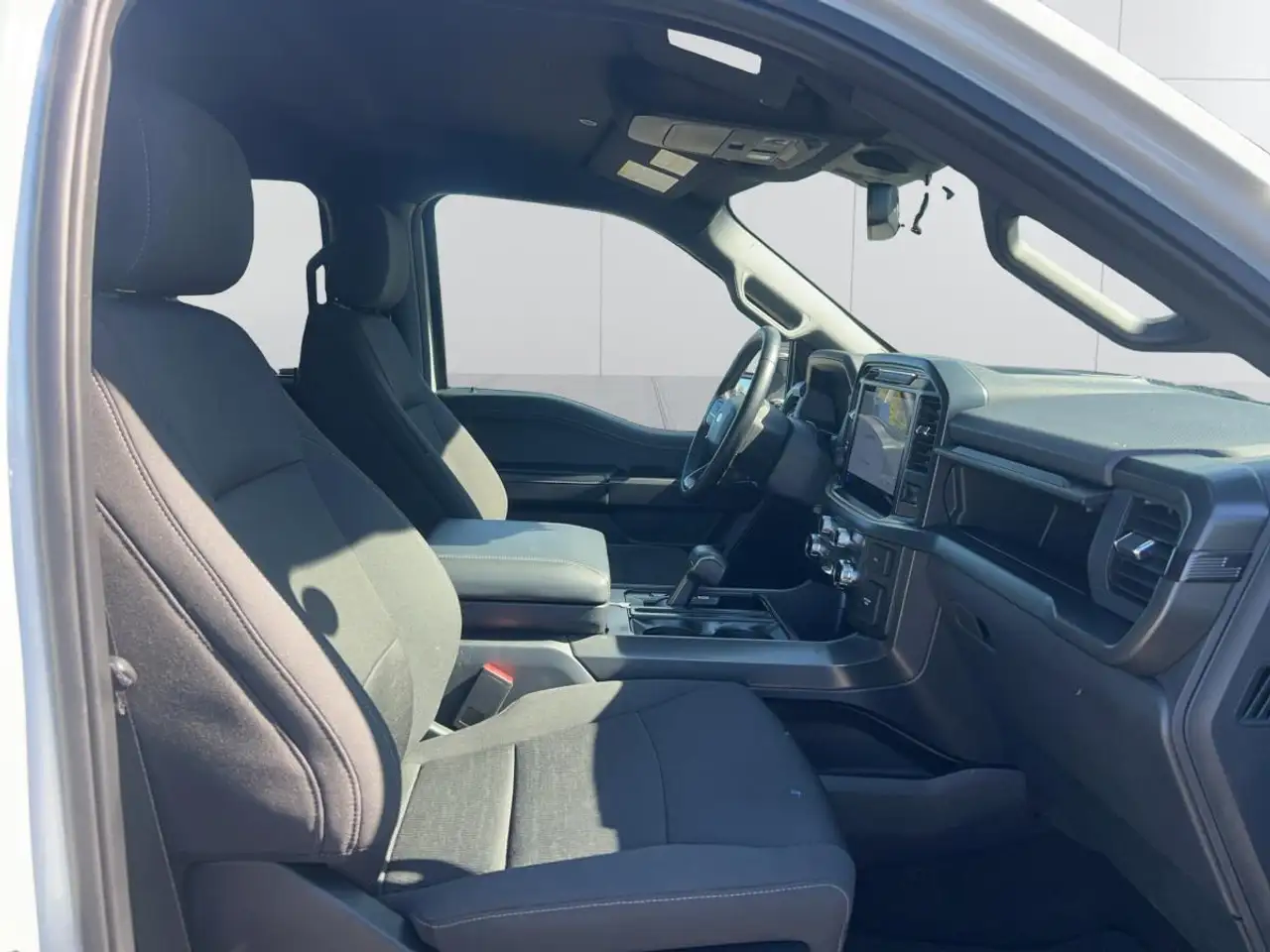 Ford F-150 - Image 30