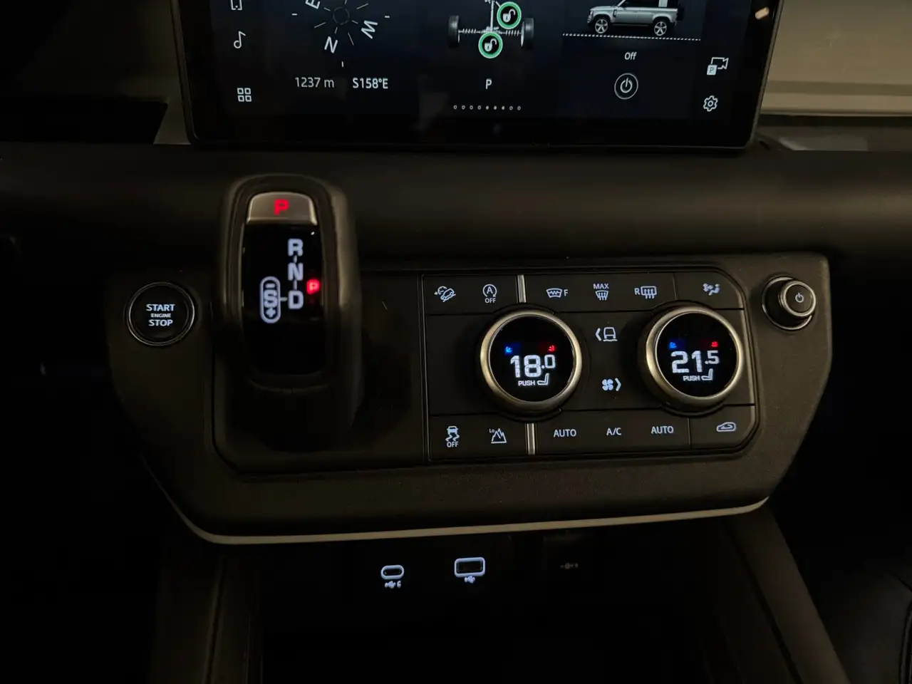 Land Rover Defender - Image 25