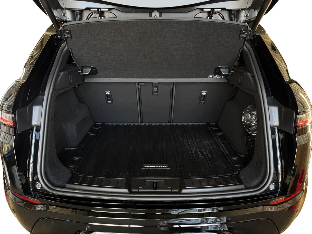 Land Rover Range Rover Evoque - Image 26