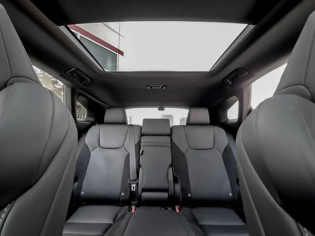 Lexus RX - Image 13