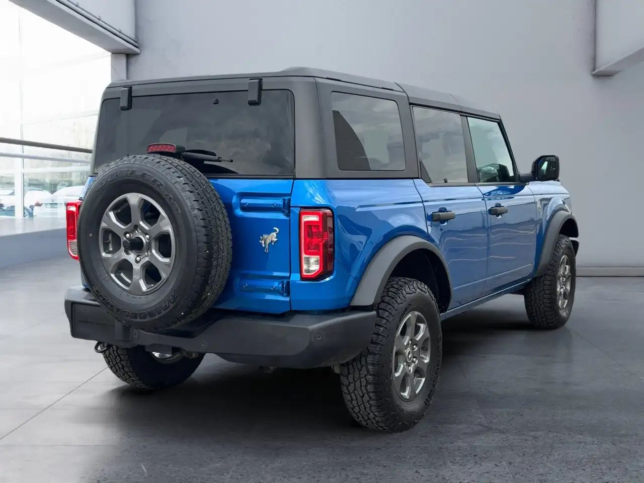 Ford Bronco - Image 5