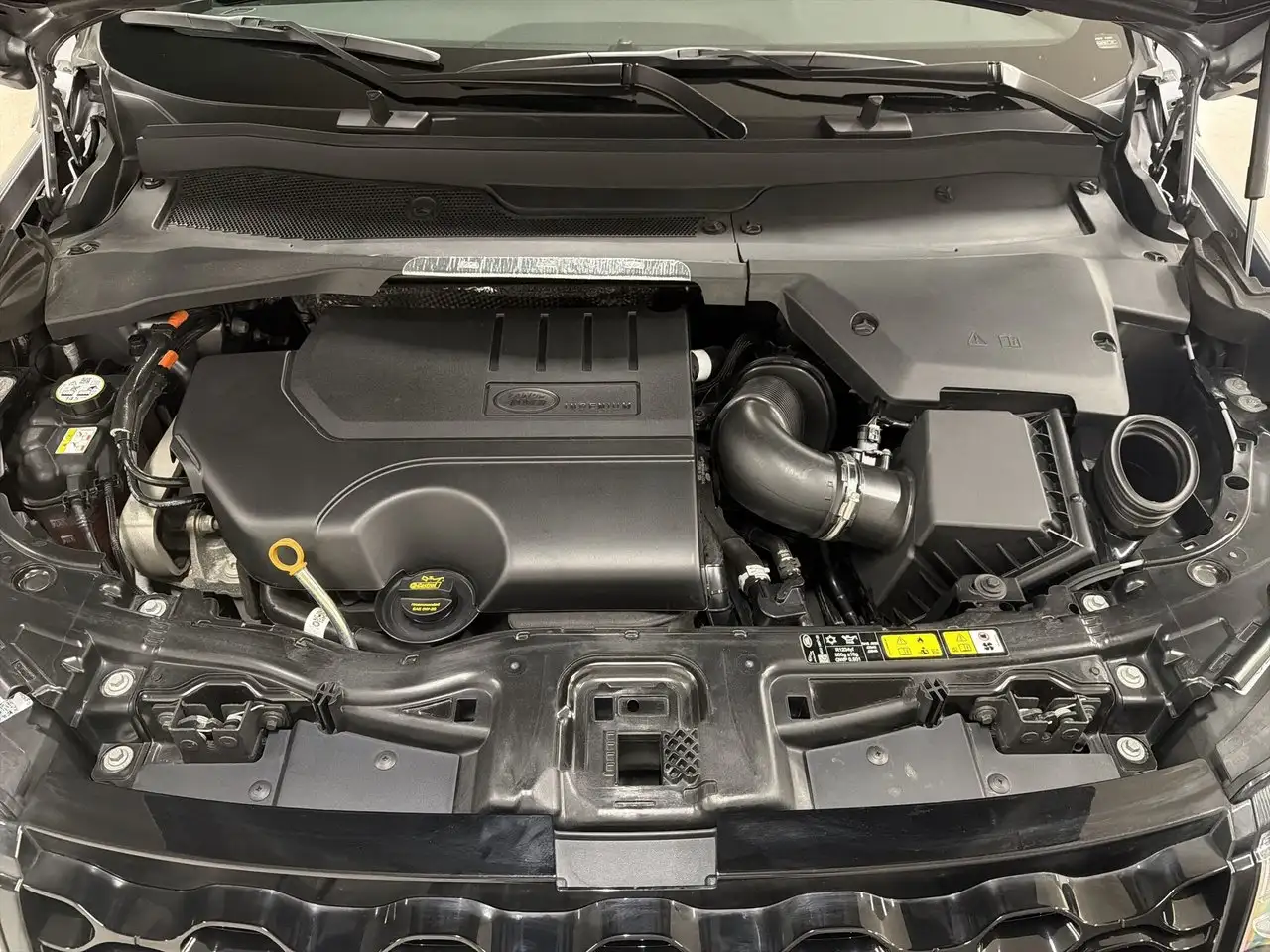 Land Rover Discovery Sport - Image 30