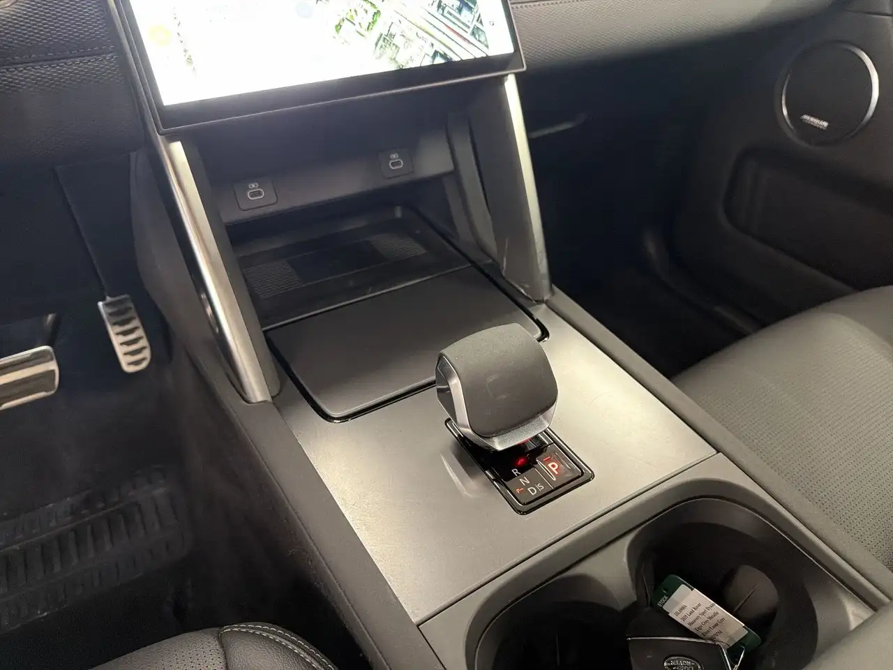 Land Rover Discovery Sport - Image 25