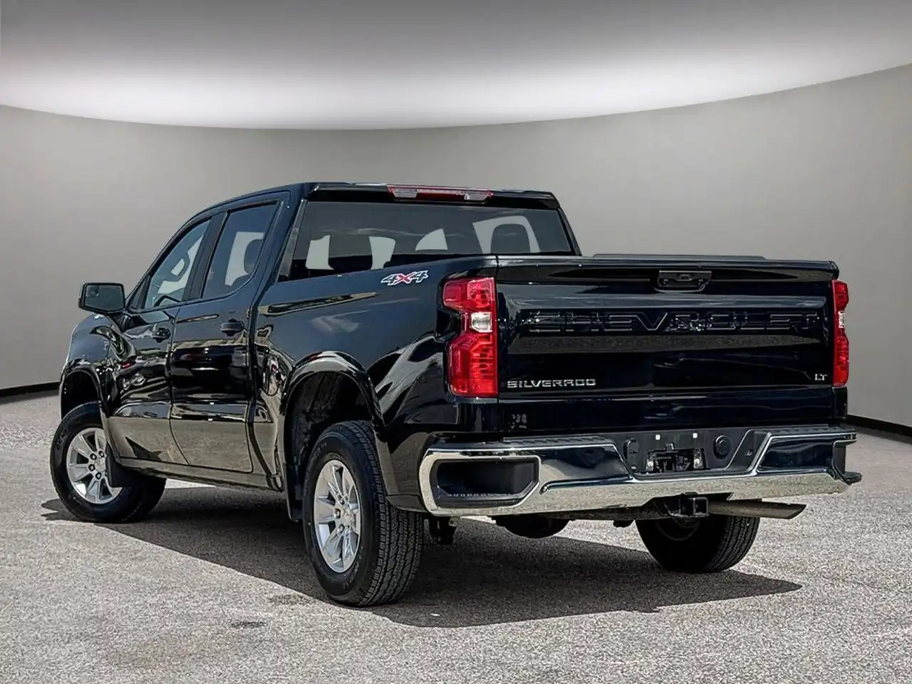 Chevrolet Silverado 1500 - Image 6