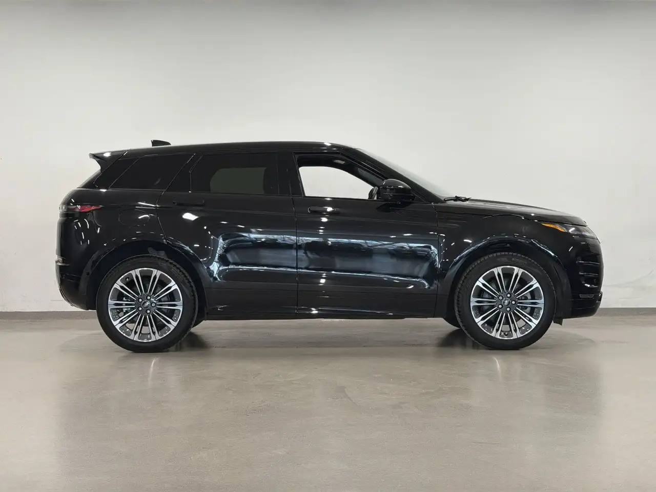 Land Rover Range Rover Evoque - Image 14