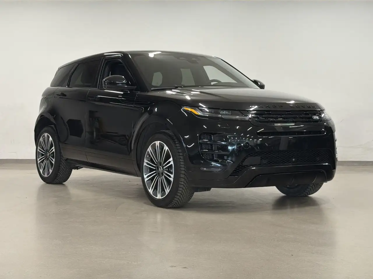Land Rover Range Rover Evoque - Image 2