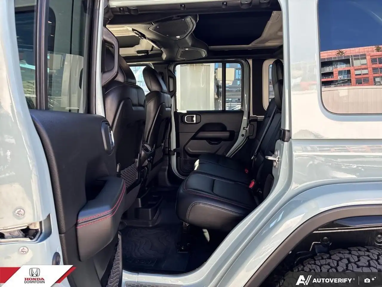 Jeep Wrangler - Image 19