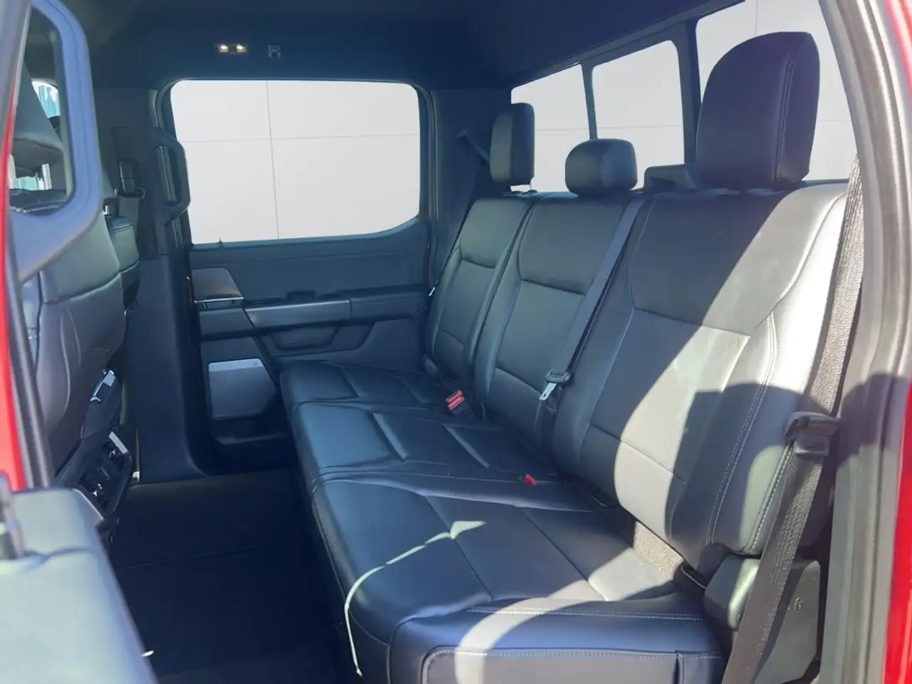 Ford F-150 - Image 23