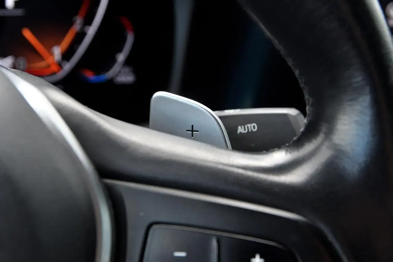 BMW 4 Series - Image 12