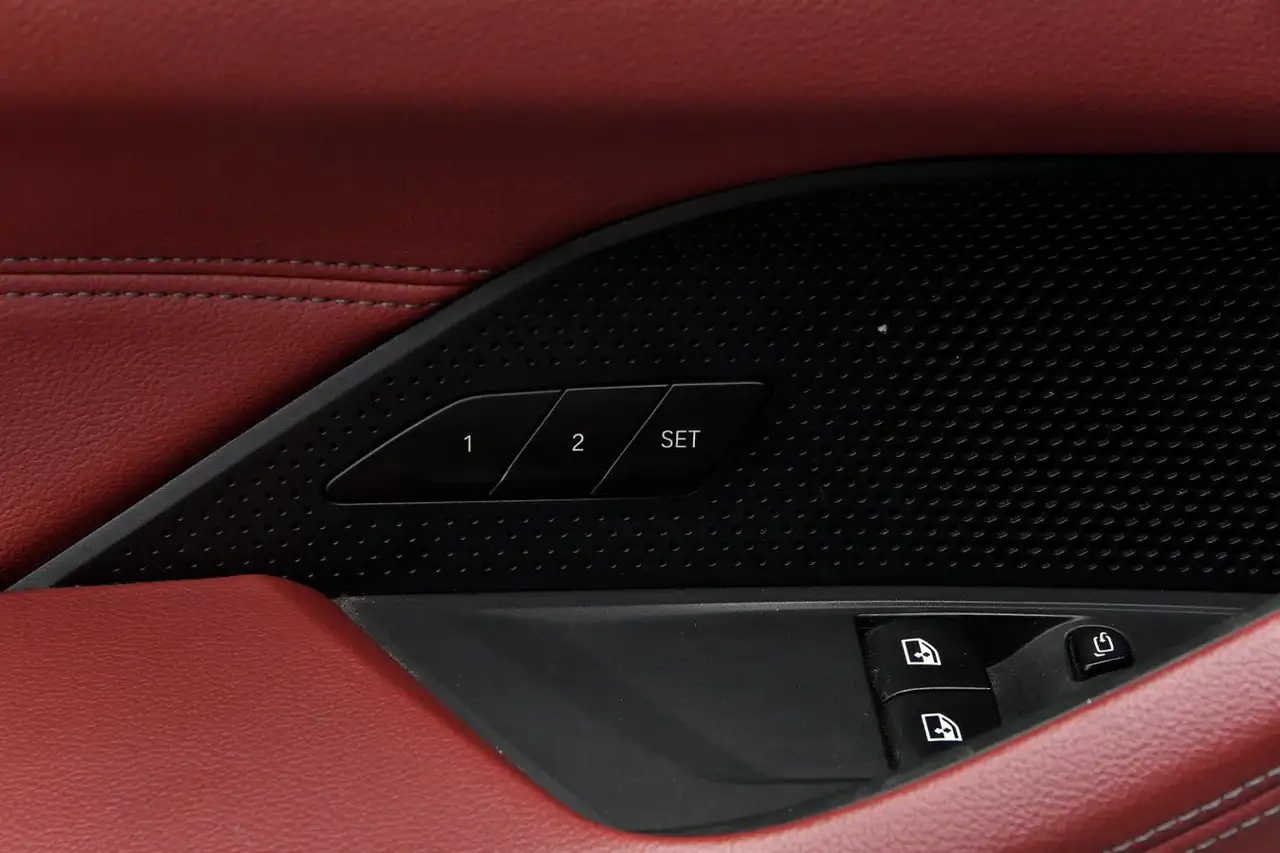 BMW 4 Series - Image 25