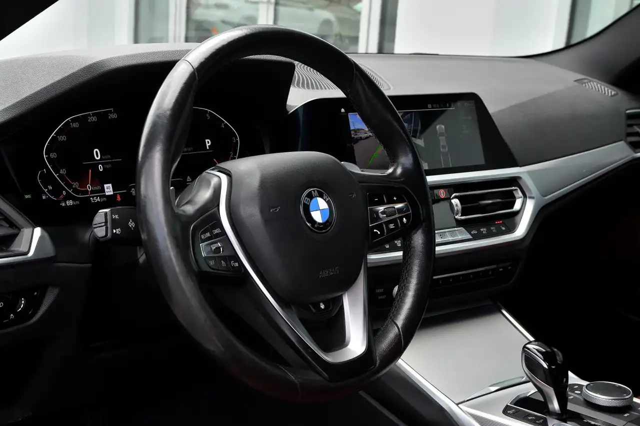 BMW 4 Series - Image 27