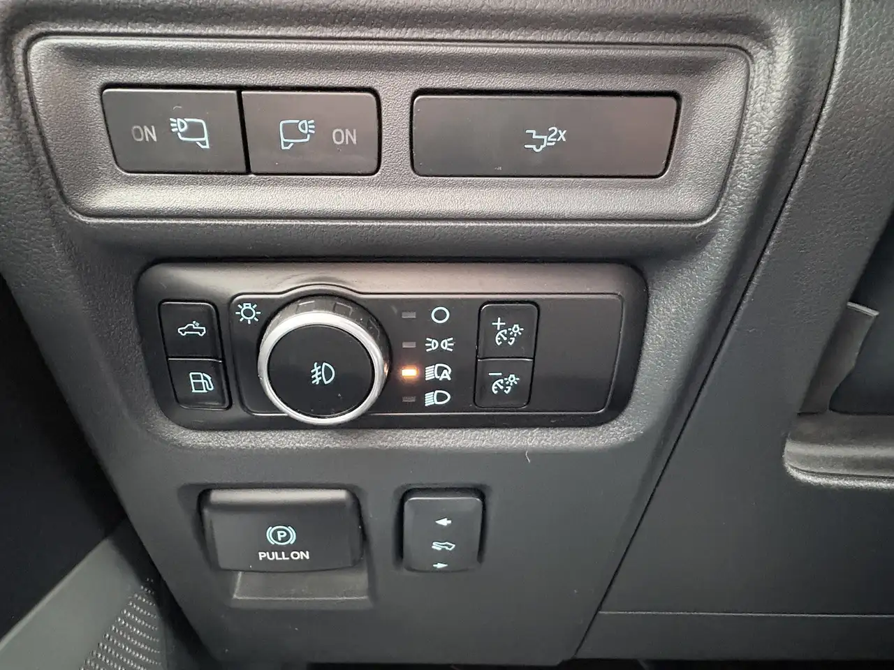 Ford F-150 - Image 16